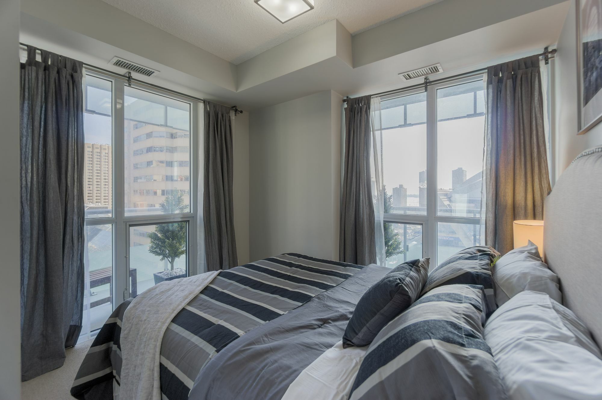 Diamond Suite Toronto Exterior foto